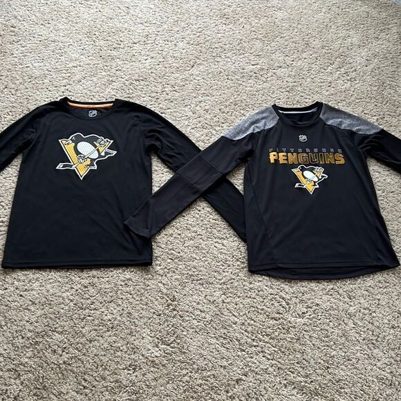 🐧 2 Boys Size Medium (10/12) Pittsburgh Penguins Shirts 🐧 - Picture 1 of 9